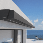 Installation du store MATICBOX 350 sur maison moderne