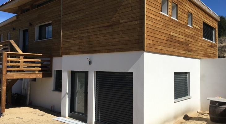 Installation de BSO en construction neuve Capbreton – Zabal Menuiseries
