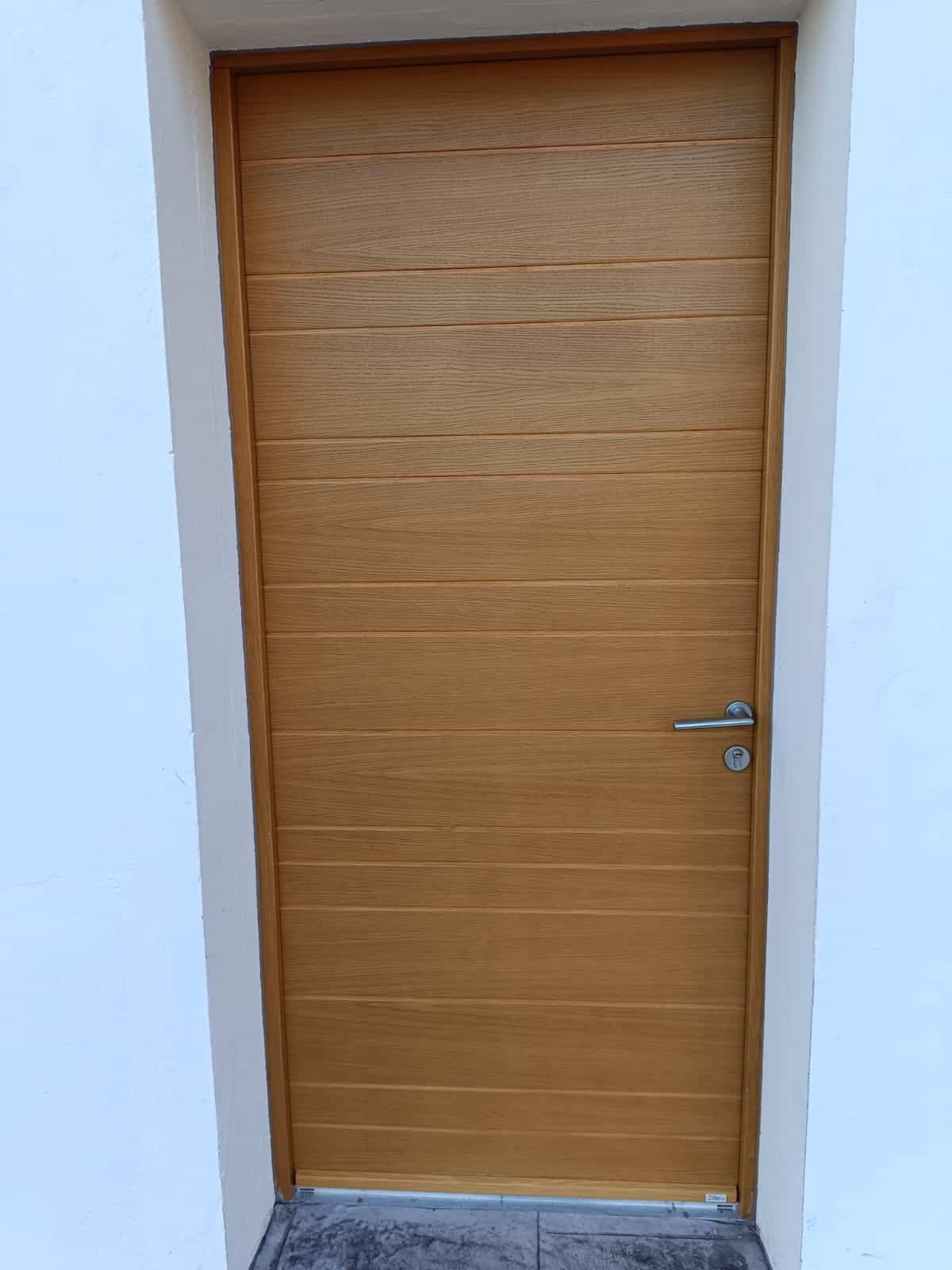 Détail des lames inégales porte bois Zilten à Halsou